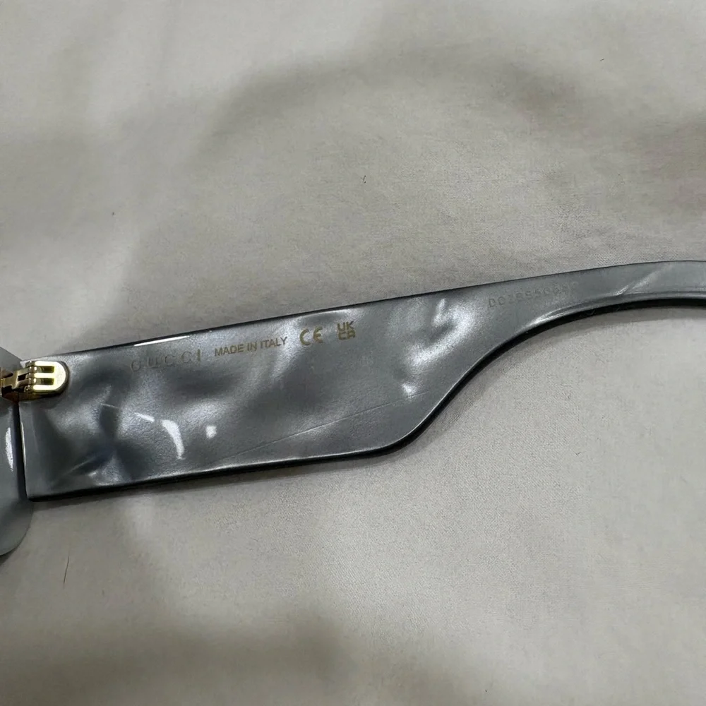 Gucci Fluo Rectangular Sunglasses in Shiny Black & Grey Solid - Picture 8 of 13